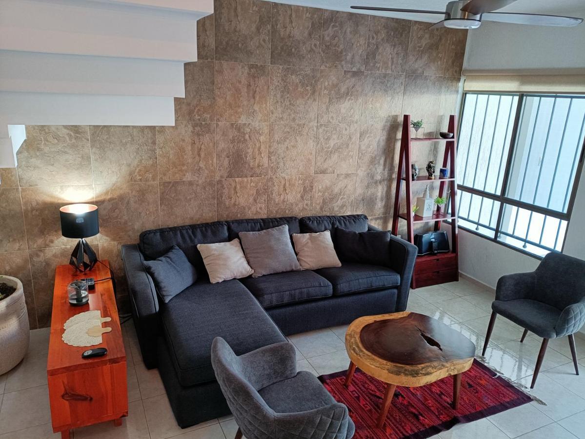 メリダ Casa Hector, Con Jacuzzi, Cerca Del Foro Gnp.ヴィラ エクステリア 写真