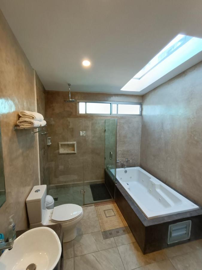 メリダ Casa Hector, Con Jacuzzi, Cerca Del Foro Gnp.ヴィラ エクステリア 写真