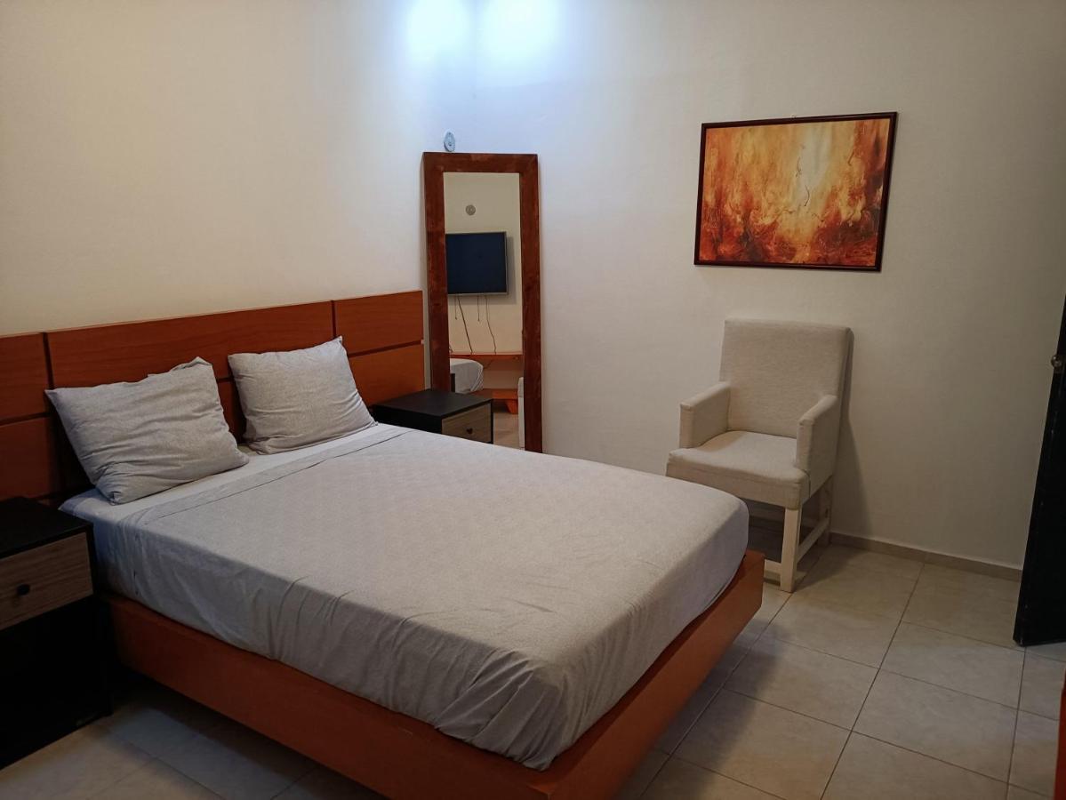 メリダ Casa Hector, Con Jacuzzi, Cerca Del Foro Gnp.ヴィラ エクステリア 写真