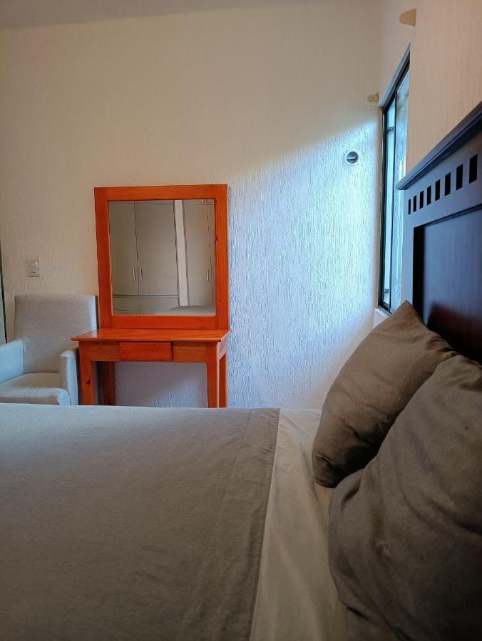 メリダ Casa Hector, Con Jacuzzi, Cerca Del Foro Gnp.ヴィラ エクステリア 写真